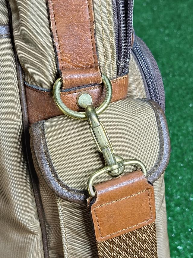 Chesterfield Crossbody bag 11