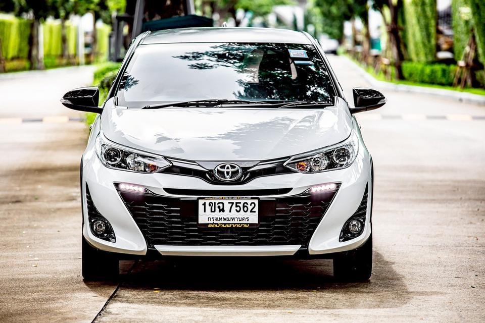 Toyota Yaris Cross 1.2 ปี 2020 สีขาว มือเดียวป้ายแดง สภาพใหม่มากๆ  2