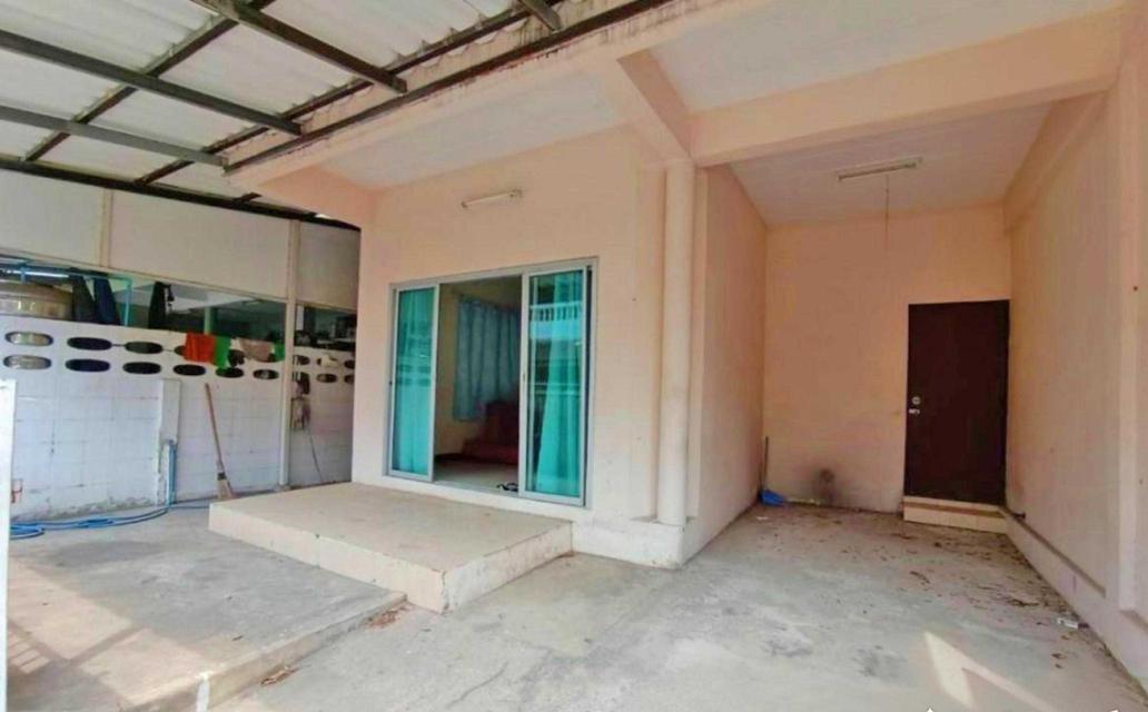 ขายบ้านแฝดใกล้สนามบินดอนเมืองเพียง 10 นาที หน้ากว้างก่อนหลังมุม 30 ตร.วา 10