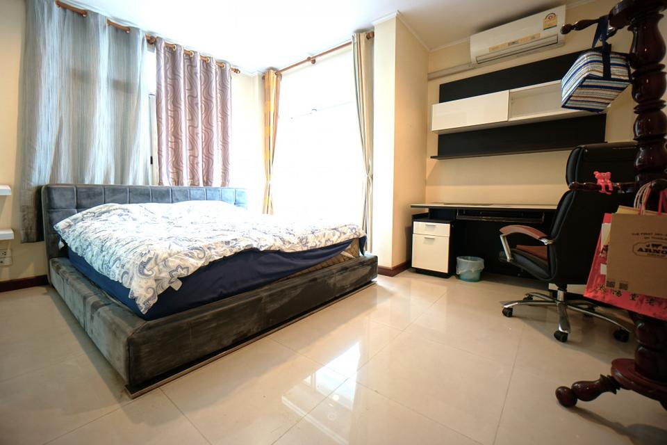 ให้เช่า บ้านเดี่ยว 3 ชั้นบ้านปรีชาราม 2 ราษฎร์พัฒนา 291 ตรม. 52 ตร.วา สภาพสวย ติดถนนเมน หน้าโครงการเหมาะสำหรับทำออฟฟิศ อ 6