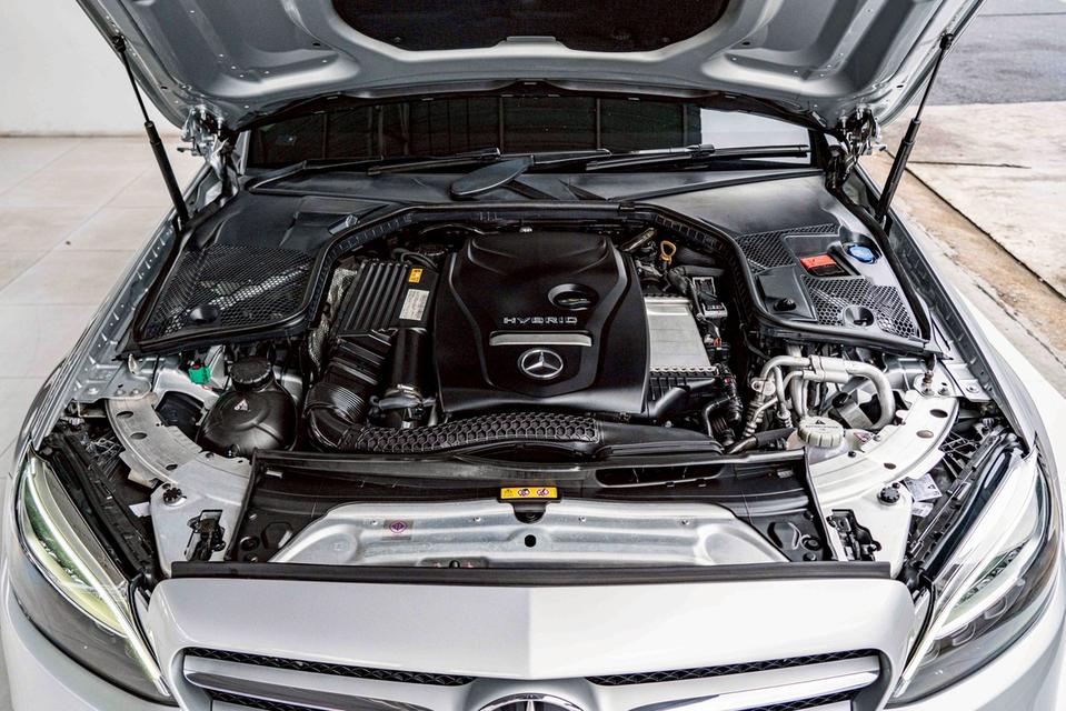 รหัสรถ NP6870 รุ่นรถ : BENZ C300e AVANTGARDEปีรถ : 2019 18