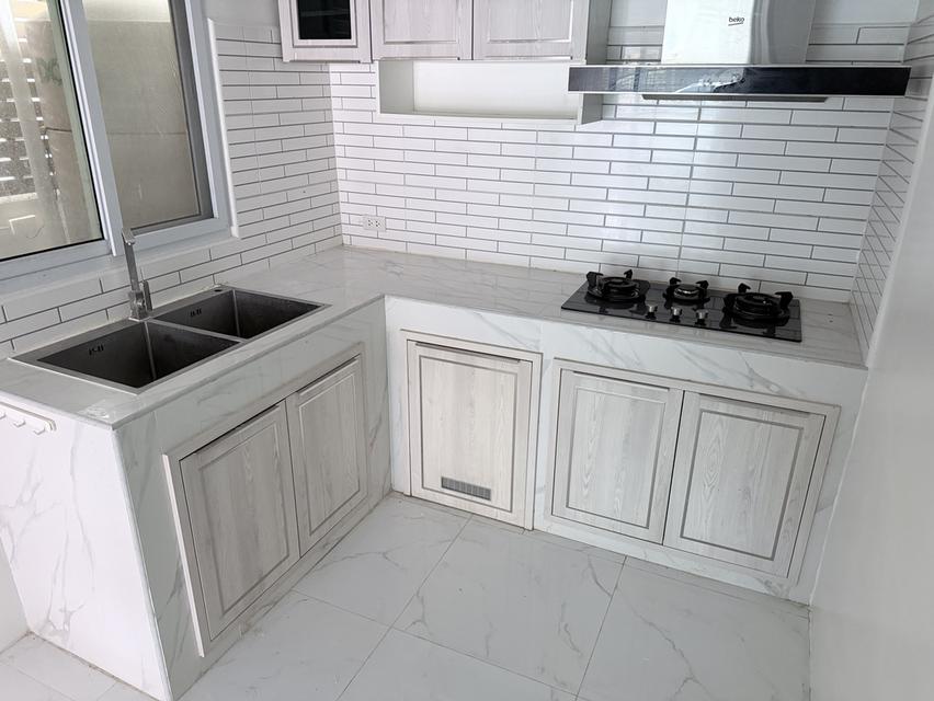 อาคารพาณิชย์ โฮมออฟฟิศ 3 ชั้น District รามอินทรา-จตุโชติ 5