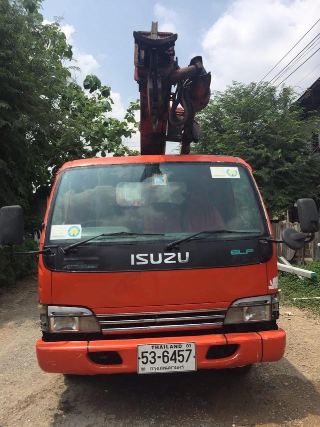 ISUZU รุ่น NPR-72G รถบรรทุก 6 ล้อ ติดเครน 2