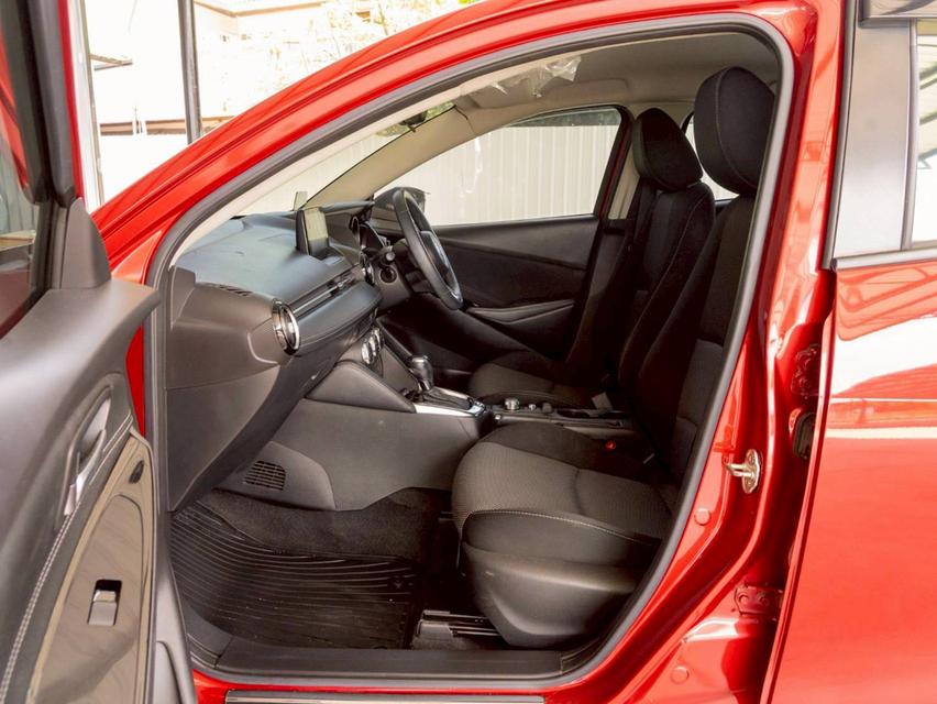 Mazda 2 1.3 High connect ปี จด 2018 รถสวย 17