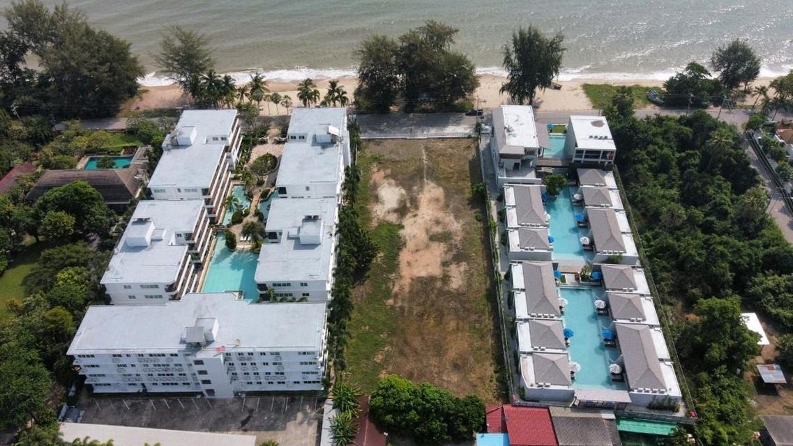 ขายที่ดินติดทะเล 2-0-2 ไร่ ชะอำ โซนหาดส่วนตัว เหมาะพักผ่อน 2