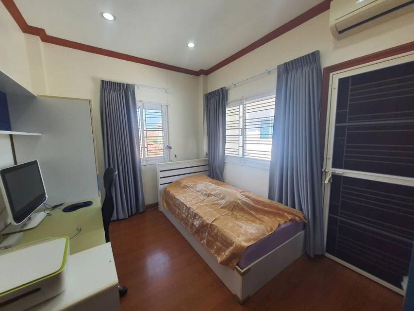 ขายบ้านเดี่ยว 2 ชั้น หมู่บ้านมนตรีปาร์ค ศรีราชา พื้นที่ 80.1 ตรว. ทำเลดี ใกล้ถนนสุขุมวิท เดินทางสะดวก เพียง 4.5 ล้าน 5