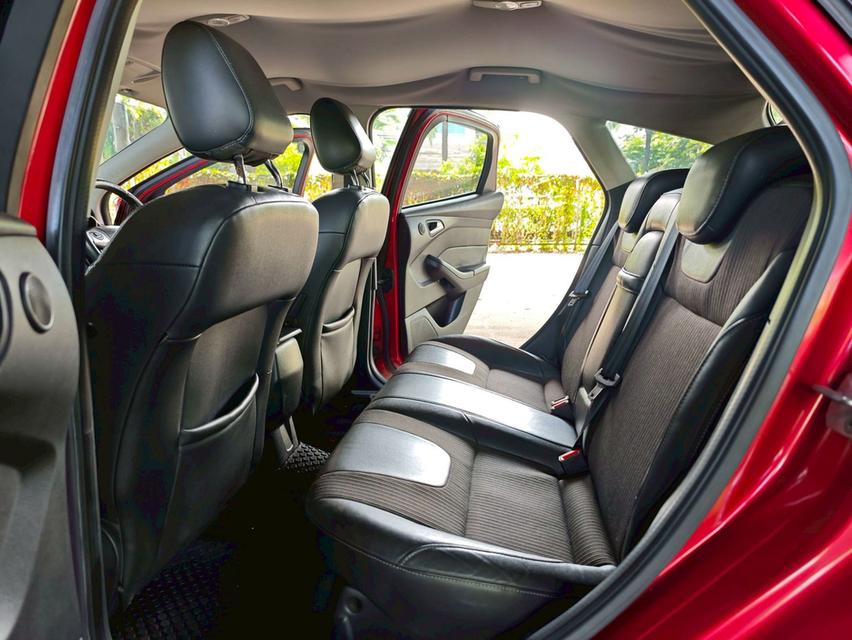Ford Focus 2.0 S Hatchback AT ปี 2013 18