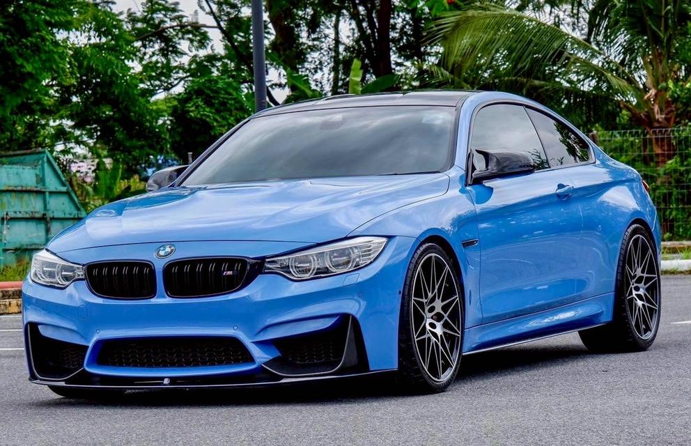 รหัสรถ PR4 BMW F82 M4 Coupe Yas Marina Blue ปี 2015