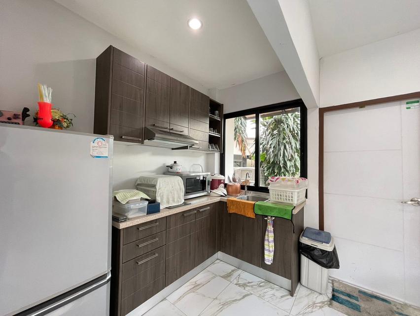 🔥 ขายด่วน! ทาวน์โฮม 3 ชั้น หลังมุม ทำเลทอง ลาดพร้าว 18 แยก 4 🔥 | MRT 700 ม. | Home Office ได้ | มีห้อง Studio 7