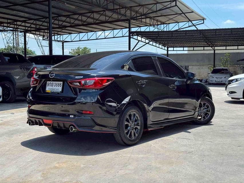 รหัสรถ6B771 โฉมรถปี15-ปัจจุบัน 4Dr เกียร์AT เครื่องยนต์1,300 cc สีดำ น้ำมันเบนซิน เลขไมล์175,492 กม. ผ่อนเพียง4,845 บาท ราคา264,000บาท รูปที่ 4