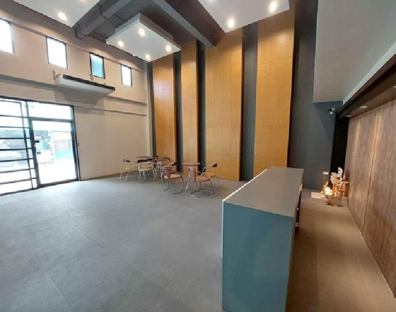 ให้เช่าอาคารพาณิชย์ / อาคารสำนักงาน 4.5 ชั้น / ทำเล พระราม 3 , ถนนจันทร์ หรือ เข้าทาง เจริญกรุง 107 ได้ / อาคารอยู่ในซอย เจริญราษฎร์ เข้าซอยไม่ลึก  5