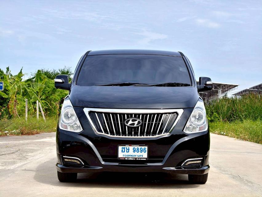 Hyundai H1 2.5Deluxe ปี17