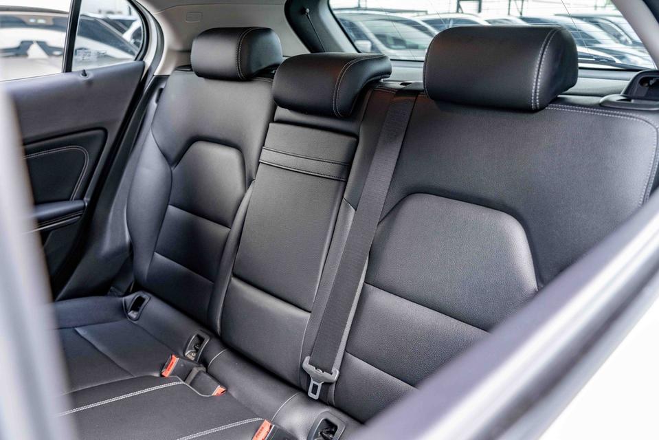 (แจ้งรหัสรถ NP7091) 🔥 MERCEDES-BENZ GLA200 URBAN FACELIFT ปี 2018 รูปที่ 14