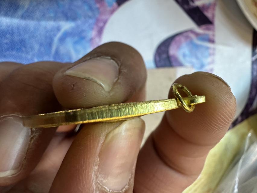 เหรียญหลวงพ่อทองเนื้อทองคำแท้จากวัดสร้างปี 62 เก็บได้เก็บเลยนะครับอนาคตขึ้นหลักล้านแน่นอน (หลวงพ่อทองวัดบ้านไร่) พระเกจิชื่อดังลูกศิษย์หลวงพ่อคูณ 4