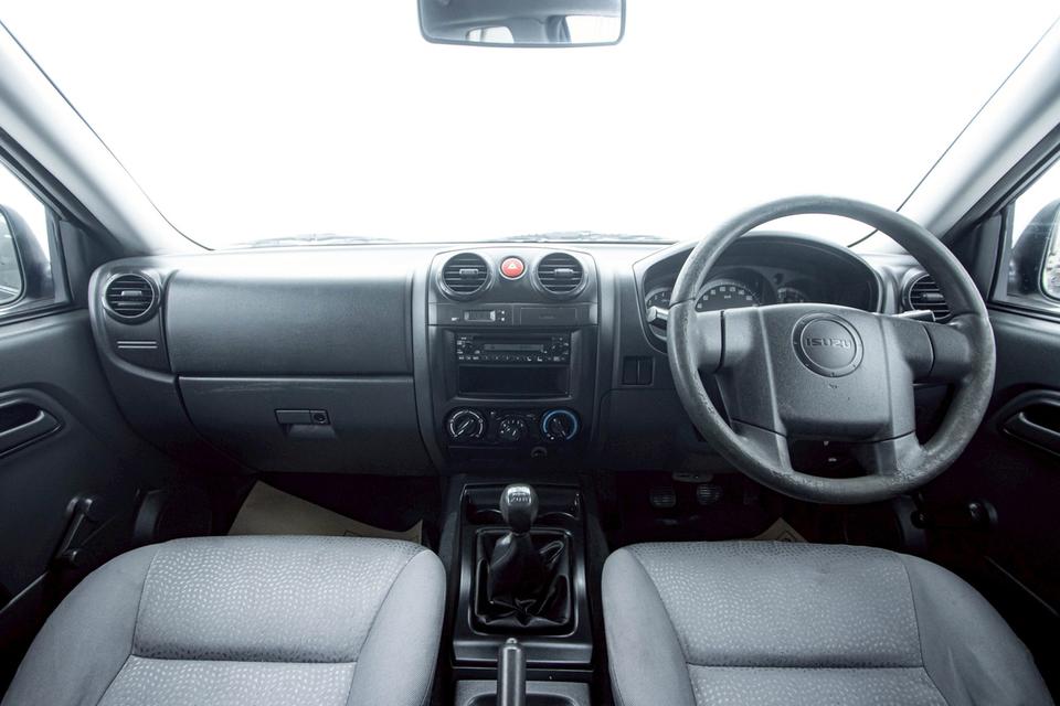 ISUZU D-MAX 2.5 SX SPACE CAB 2010