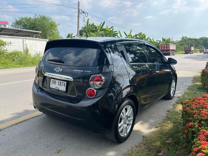 Chevrolet Sonic สีดำ ปี 2013 5