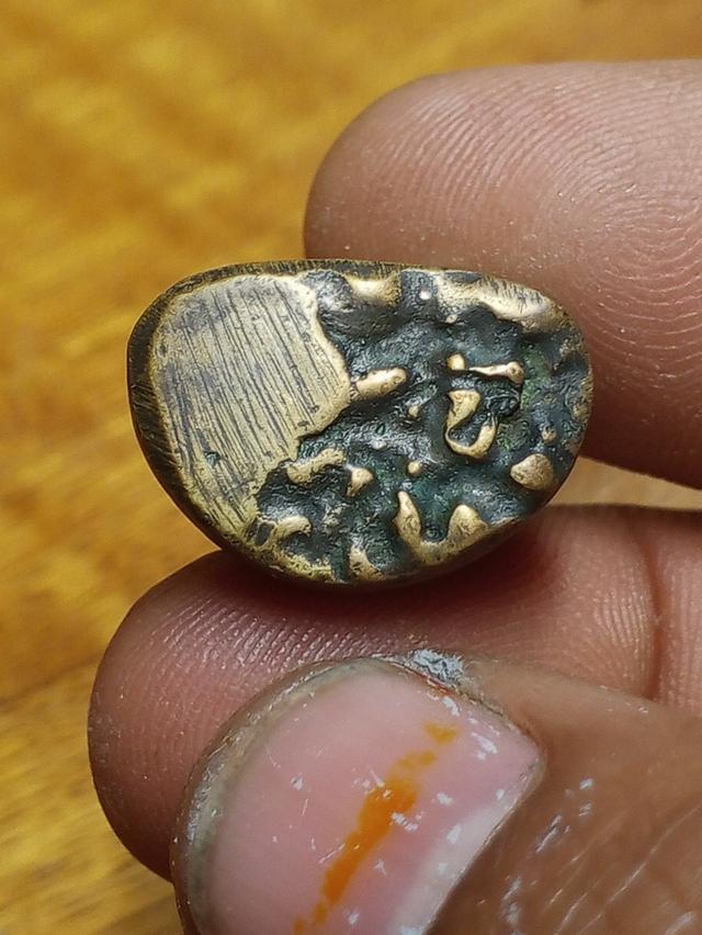 หลวงพ่อเงินพิมพ์ขี้ตา