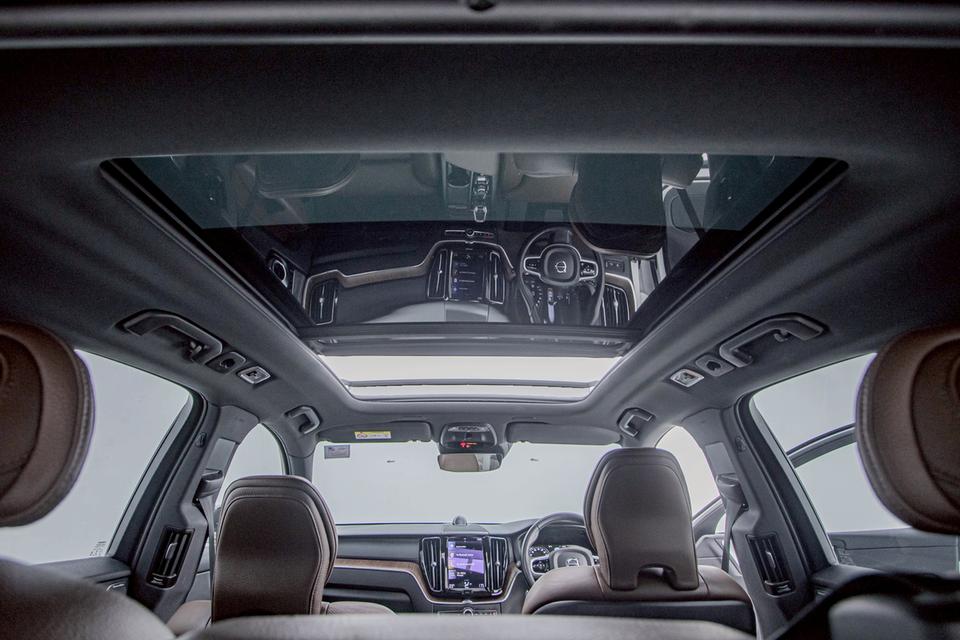 VOLVO XC60 2.0 RECHARGE T8 R-DESIGN 4WD 2021  12