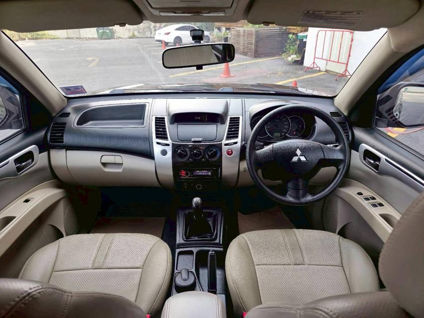 MITSUBISHI PAJERO SPORT 2.4 GLS เกียร์ M/T สีดำ ปี2013 8