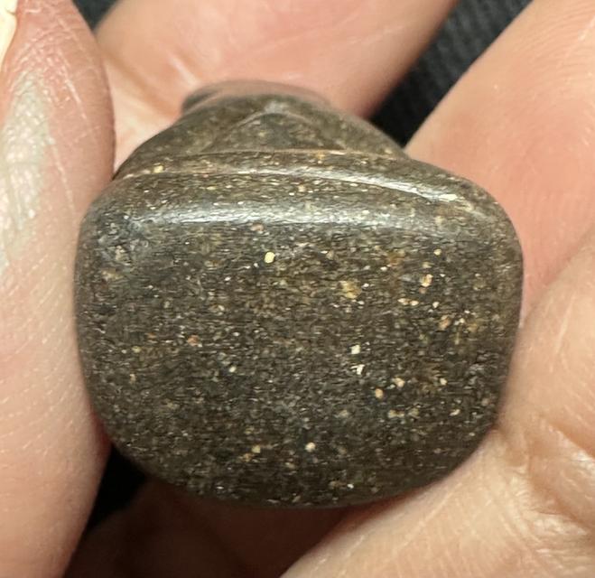 พระปิดตา เนื้อผงคลุกรักไม่ทราบที่ รูปที่ 5