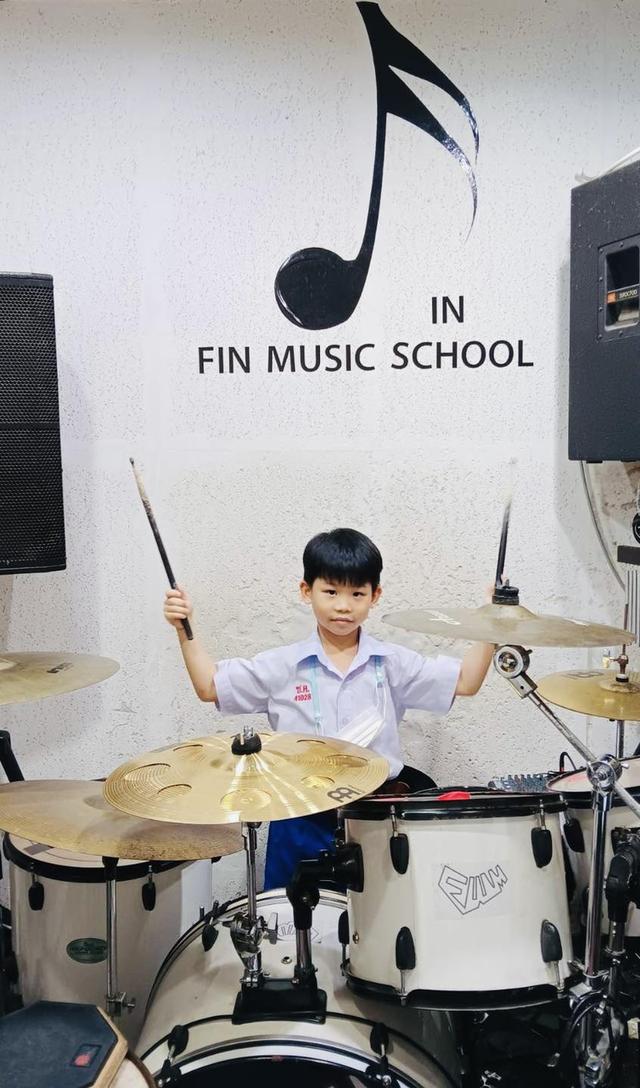 รับสอนกลองทุกประเภท ที่ Fin Music School 14