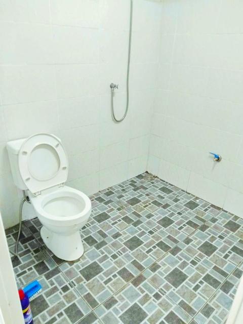 อ่างซับประดู่ คลองตะแบก 900 ม.ปั๊มน้ำมัน ปตท. สีคิ้ว บ้านเดี่ยว 2 ชั้นหลังใหญ่ 3 นอน 2 น้ำ ขนาด1.5ไร่ บรรยากาศร่มรื่น ถ. 7