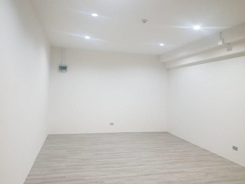 พื้นที่สำนักงาน ภายในเมืองทองธานี ใกล้ทางด่วนแจ้งวัฒนะ พื้นที่เริ่มต้น 25-200 ตร.ม ราคาเริ่มต้น 250 บาท ต่อตารางเมตร 5