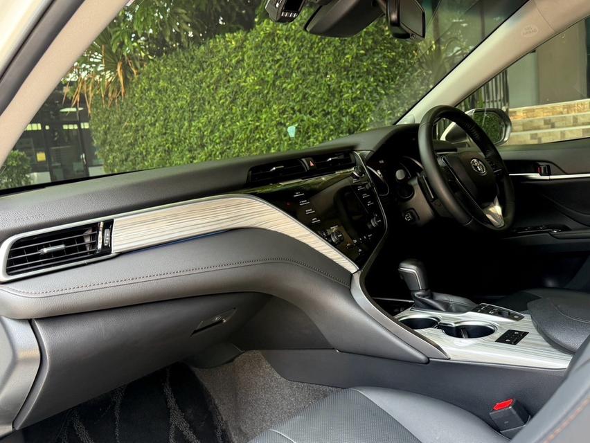 2021 TOYOTA CAMRY HV PREMIUM รถมือเดียว 70,000 กม สภาพป้ายแดง เข้าศูนย์ทุกระยะ รถไม่เคยมีอุบัติเหตุครับ 12