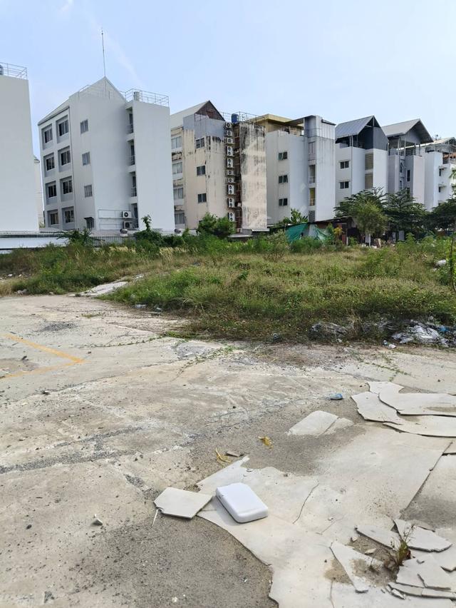 ขายที่ดินเปล่าถมแล้วติดถนนนวลจันทร์ กรุงเทพมหานคร 8