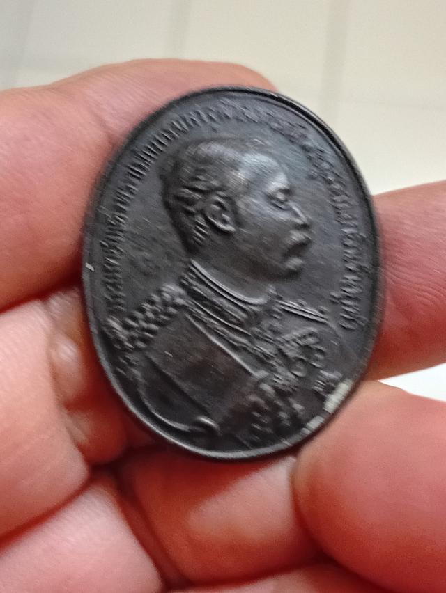 เหรียญหลวงพ่อคูณรุ่นคูณมหาเศรษฐี9บารมี หลังรัชกาลที่5 ปี36วัดบ้านไร่ รูปที่ 2