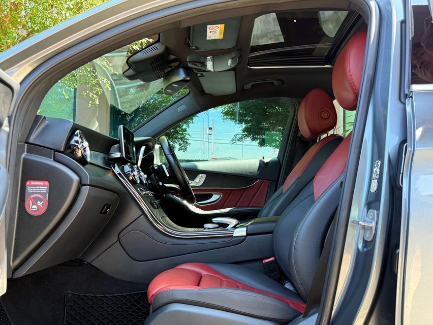 2018 BENZ GLC 250D COUPE AMG รถมือเดียวออกป้ายแดง รถวิ่งน้อย เข้าศูนย์ทุกระยะ ไม่เคยมีอุบัติเหตุครับ รูปที่ 13