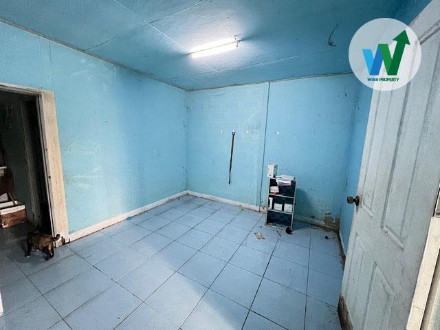 ขายที่ดินพร้อมสิ่งปลูกสร้าง ขนาด 60.3 ตร.ว นิคมอุตสาหกรรมนวนคร คลองสี่ นวนครตลาดโรงเกลือ 4