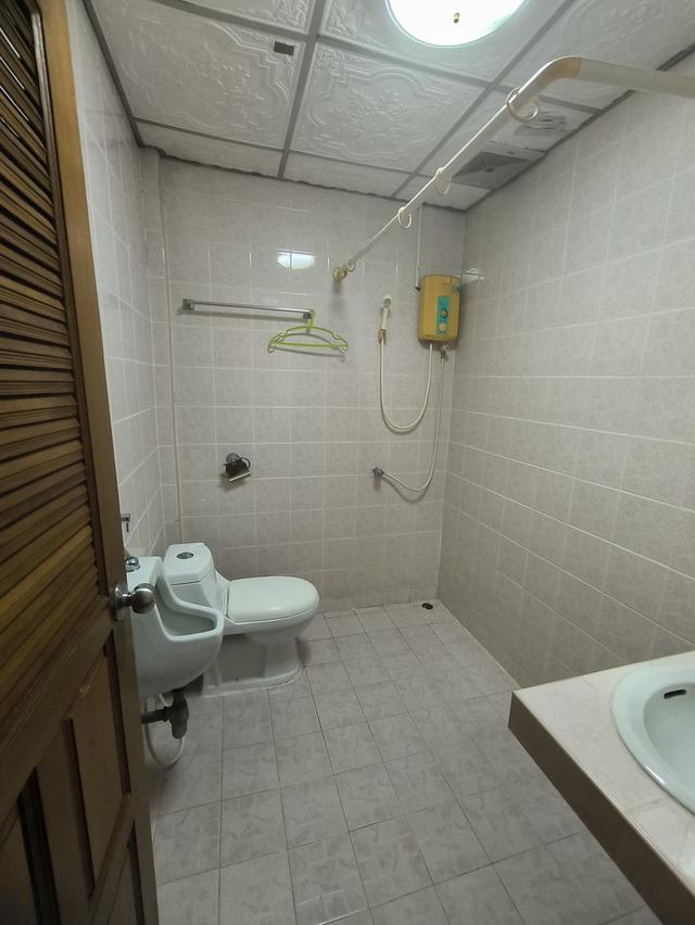 ขายบ้านทาวน์เฮ้าส์ 2 ชั้น ทำเลดี ซอยประชาอุทิศ 12 9