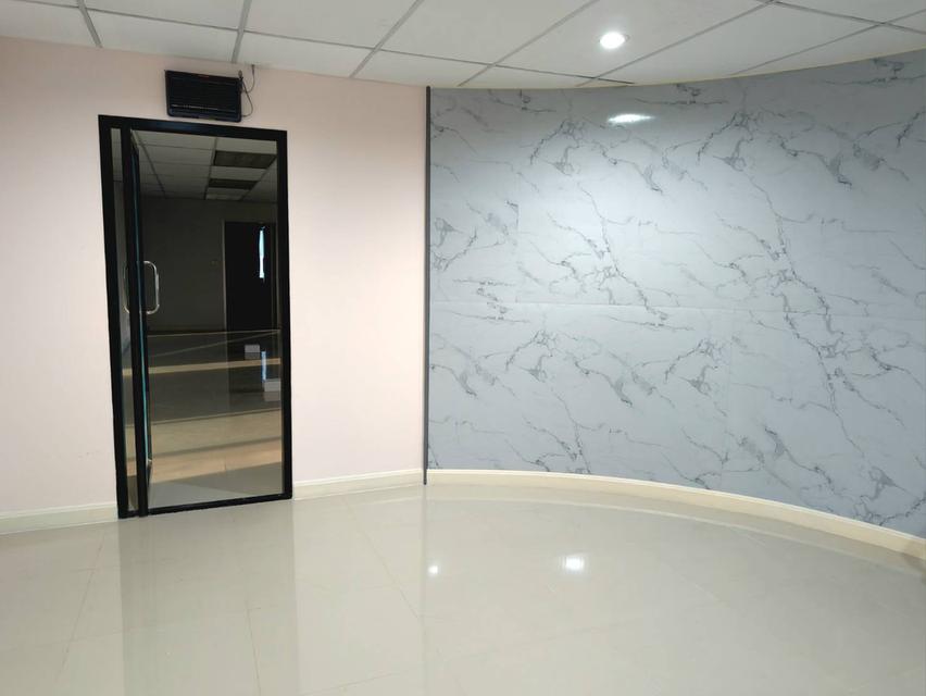 สำนักงานให้เช่า อาคารพีเอวี ลาดพร้าว 42 3