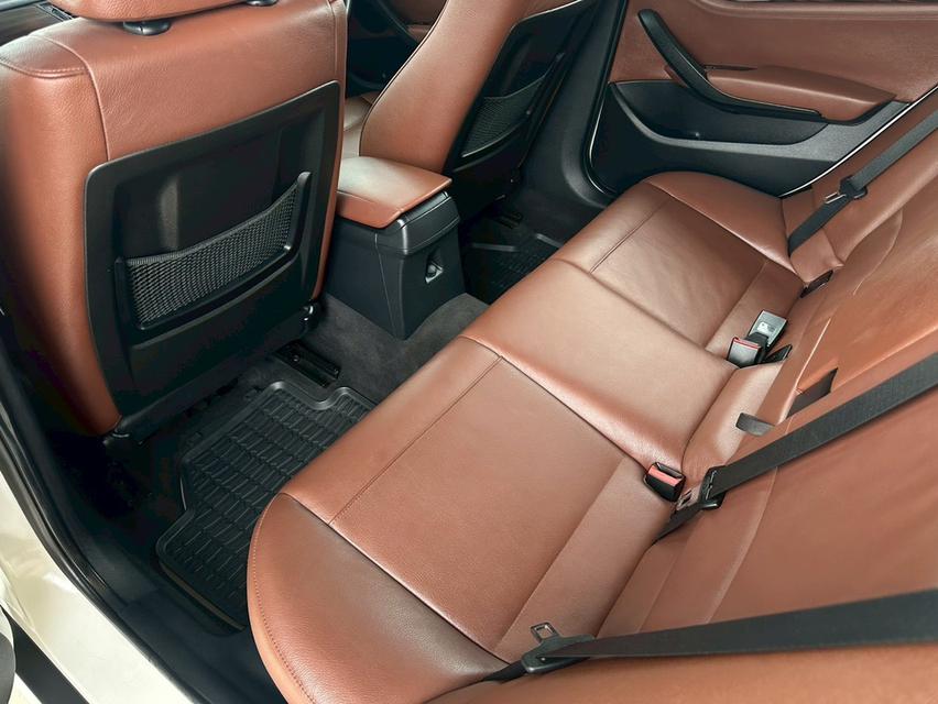 BMW X1 sDrive18i X-Line (E84) 2.0L 17