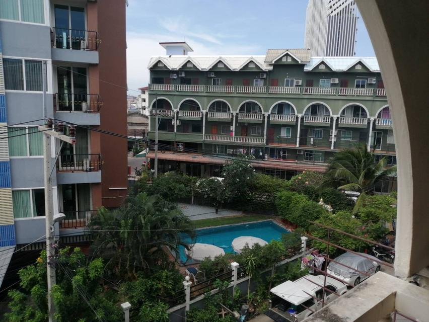 ขายตึกแถว 5 ชั้น พร้อมห้องเช่า 9 ห้อง มีผู้เช่าอยู่ครบ ในย่านทำเลทองกลางพัทยากลางซอยเฉลิมพระเกียรติ 10/1 ราคา 4,900,000 บาท เหมาะสำหรับซื้อเพื่อลงทุน 4