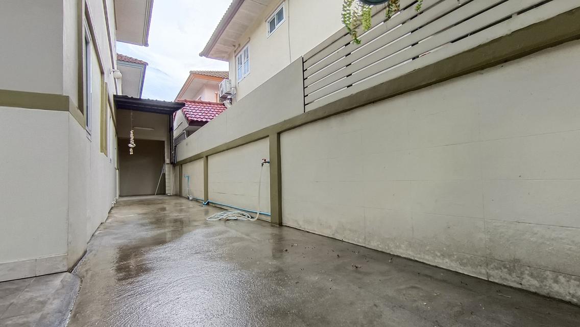 บ้านบุรีรมย์ รามอินทรา-ซาฟารี บ้านตกแต่งพร้อมอยู่ ติดถนนใหญ่ 14