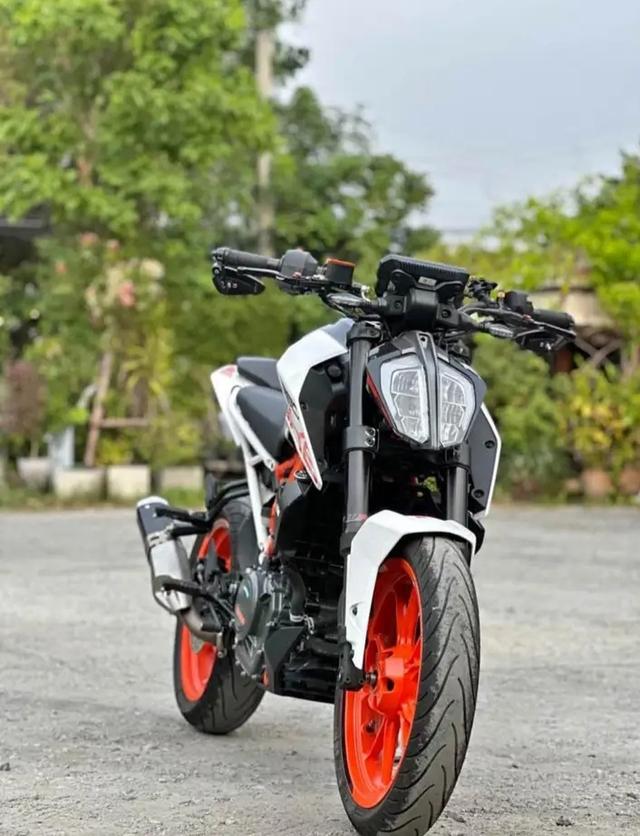 มอเตอร์ไซค์สภาพนางฟ้า KTM Duke 390