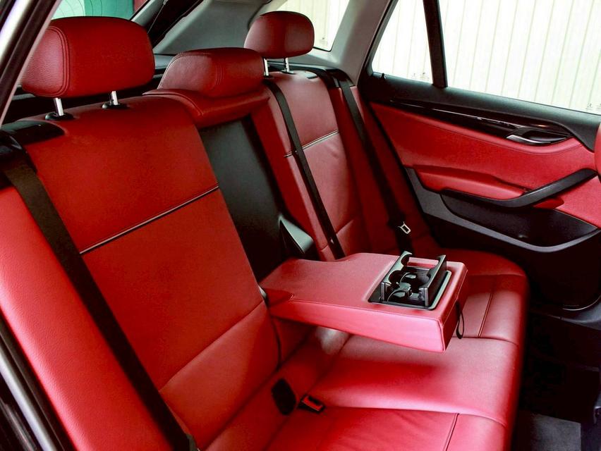 BMW X1 Sdriver 1.8i Sport ปี 2015 โฉม ปี 09-16 เครื่อง เบนซิน รถบ้านเดิม รถสภาพเดิมๆ ไมล์ 216,104 km. รูปที่ 11