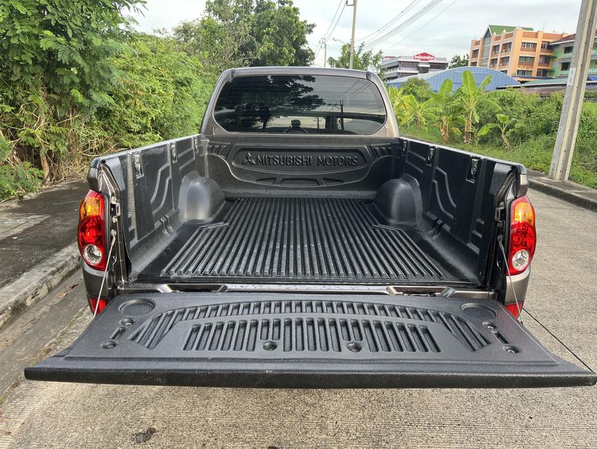 2012 Mitsubishi triton 2.5 mt