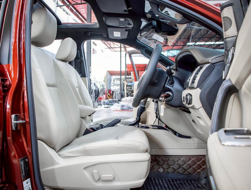 FORD EVEREST 2.2 Titanium+ ปี 2018 9