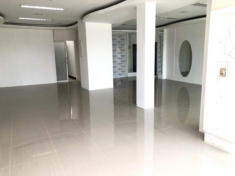 ขายถูกอาคารพาณิชย์ 4ชั้น 3คูหาติดกัน ติดถนนสมโภช700ปี ตรงข้ามโลตัสรวมโชค เมืองเชียงใหม่. 9