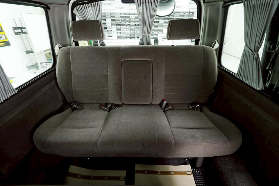 TOYOTA HIACE SUPER WAGON 2.4 2002  15