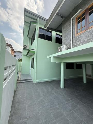 ให้เช่าบ้านเดี่ยว 2 หลัง ย่านลาดพร้าว 101 แยก 42 มีเฟอร์นิเจอร์บางส่วน ใกล้ RBAC 1