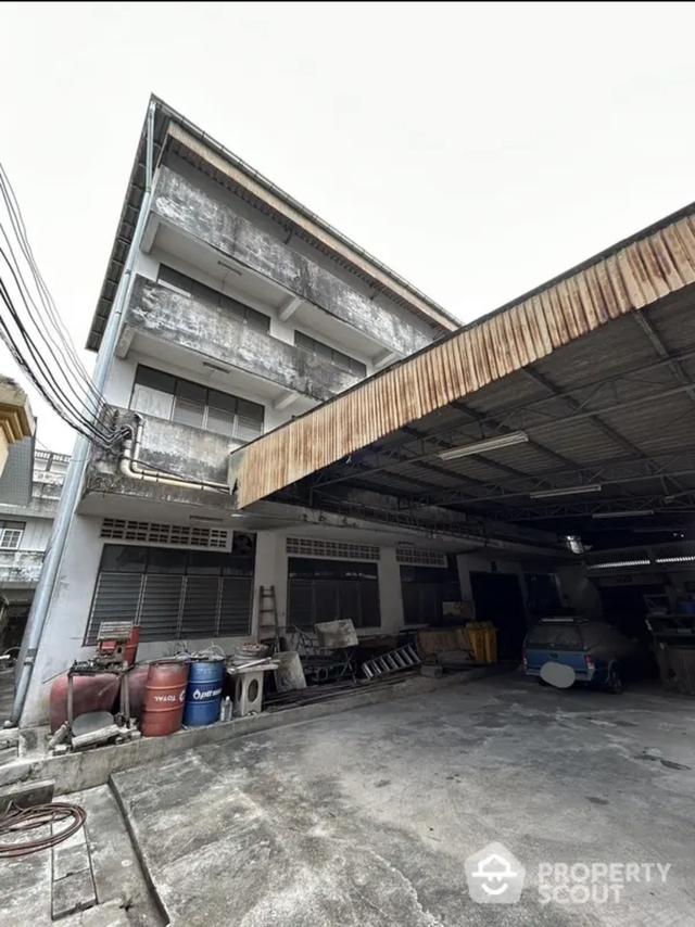 ขายที่ดิน+อาคาร5ชั้น มีลิปต์ ใกล้ห้าง ไอคอนสยาม 2