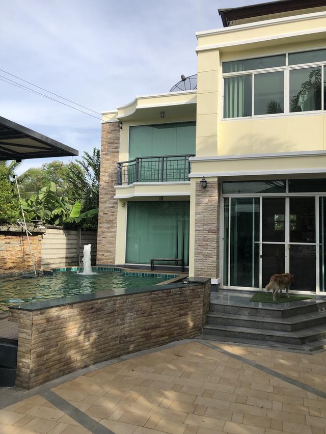 บ้านเดียว 2 ชั้นพร้อมสระว่ายน้ำ 10