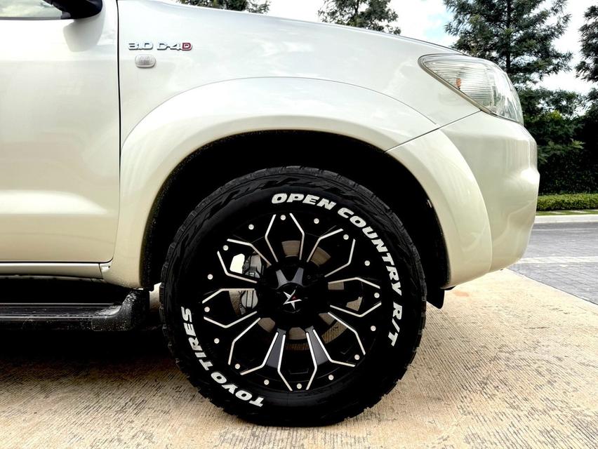 TOYOTA FORTUNER 3.0V ปี 2010 รูปที่ 11