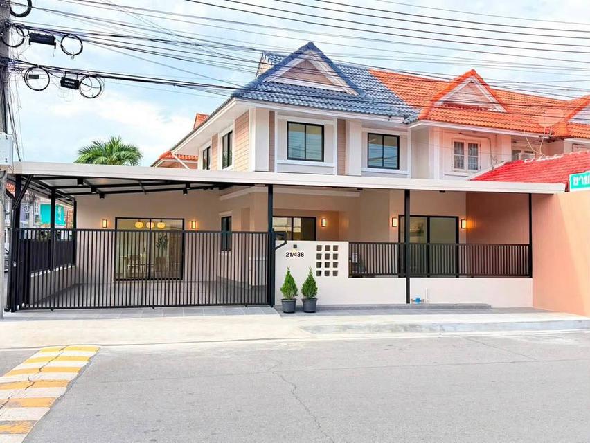 หมู่บ้านพฤกษา21 คลองถนน - บางใหญ่บ้านแฝด 2 ชั้น หลังมุมถนนเมน  ต้นโครงการ ทำเลดี เหมาะกับการค้าขาย/เปิดกิจการ /โฮมออฟฟิศได้ 1