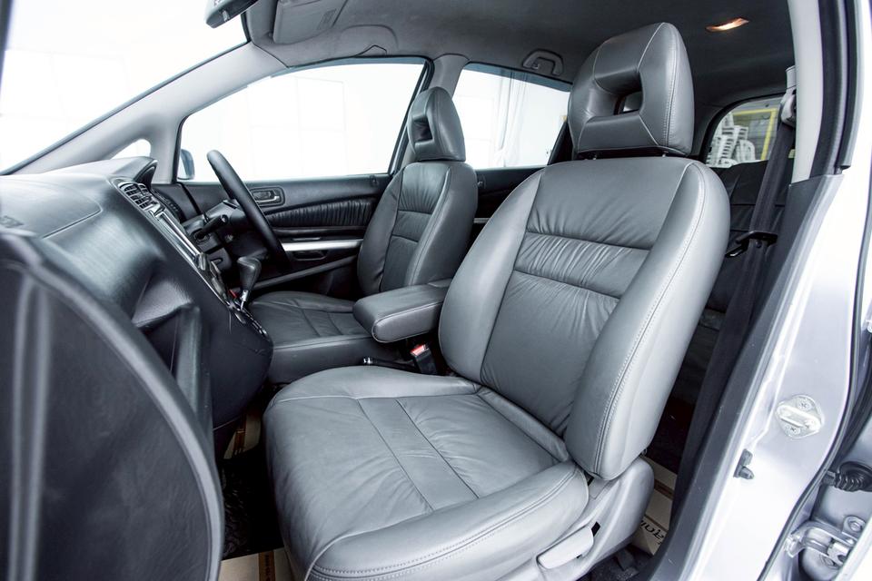 HONDA STREAM 2.0 I-VTEC S K20A  2003 รูปที่ 11