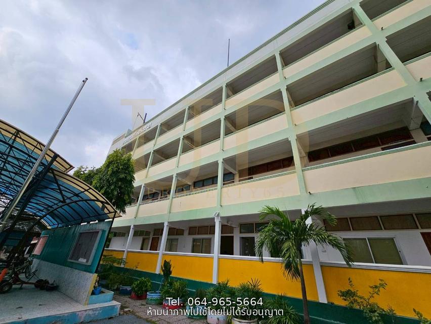 🔥 **ขายที่ดินพร้อมสิ่งปลูกสร้าง ทำเลดอนเมือง ใกล้สนามบินดอนเมือง** 🔥 🏢 **ที่ดิน 3 ไร่ 66 ตร.ว. พร้อมอาคาร 3 ชั้น 3 อาคาร** 7